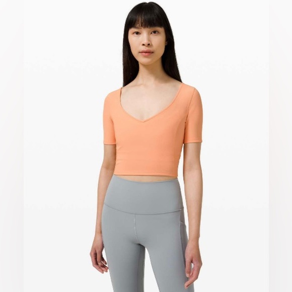 lululemon athletica Tops - NWT 🍋 Lululemon Ribbed Contoured V-Neck Yoga Short Sleeve